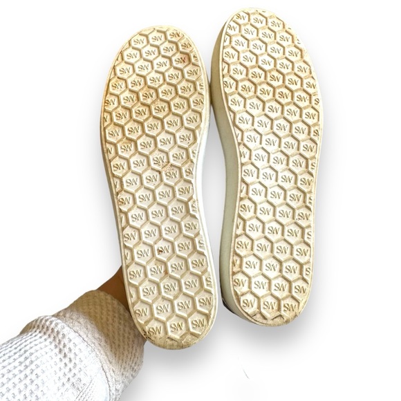 Stuart Weitzman Women’s Limited Edition Python Printed Daryl Sneakers Size 9 - Picture 9 of 11